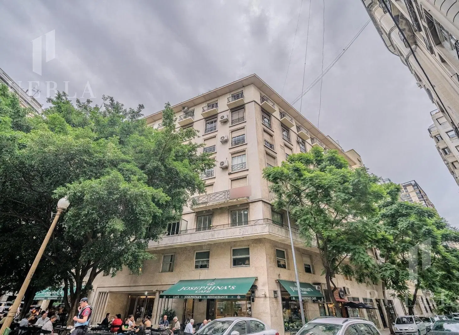 DEPARTAMENTO EN VENTA EN LA MEJOR ZONA DEL EMBLEMATICO BARRIO DE RECOLETA. 2
