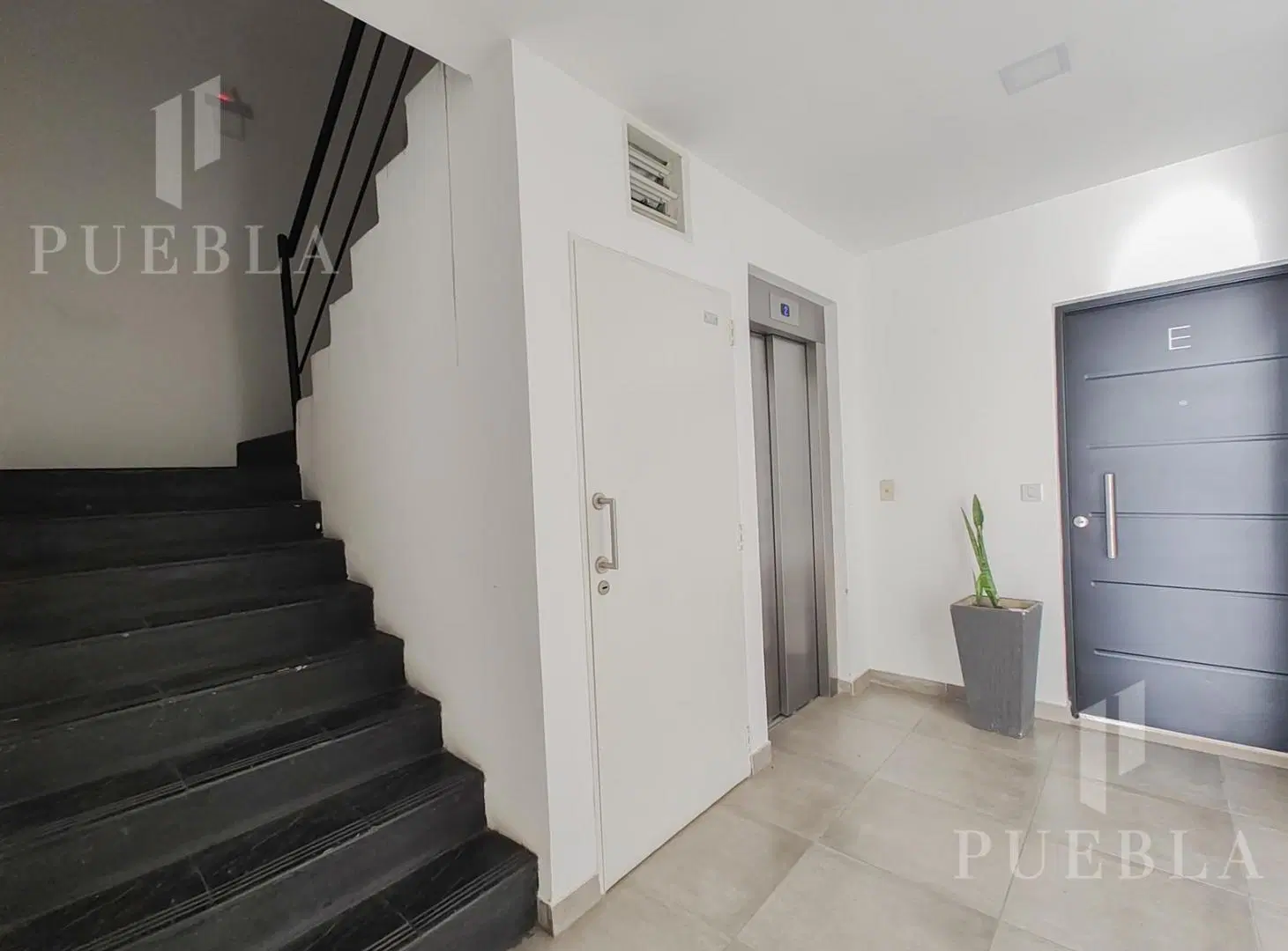 Venta Monoambiente a estrenar con Cochera - Banfield. 5