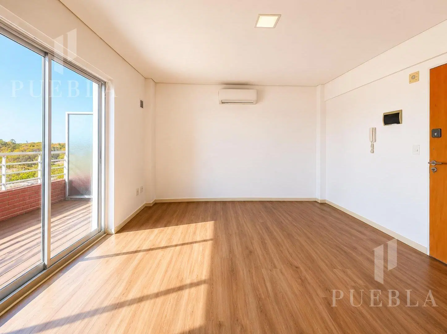 Venta Dúplex 2 ambientes en Puerto Madero con excelente vista y luz natural. APTO CRÉDITO 5