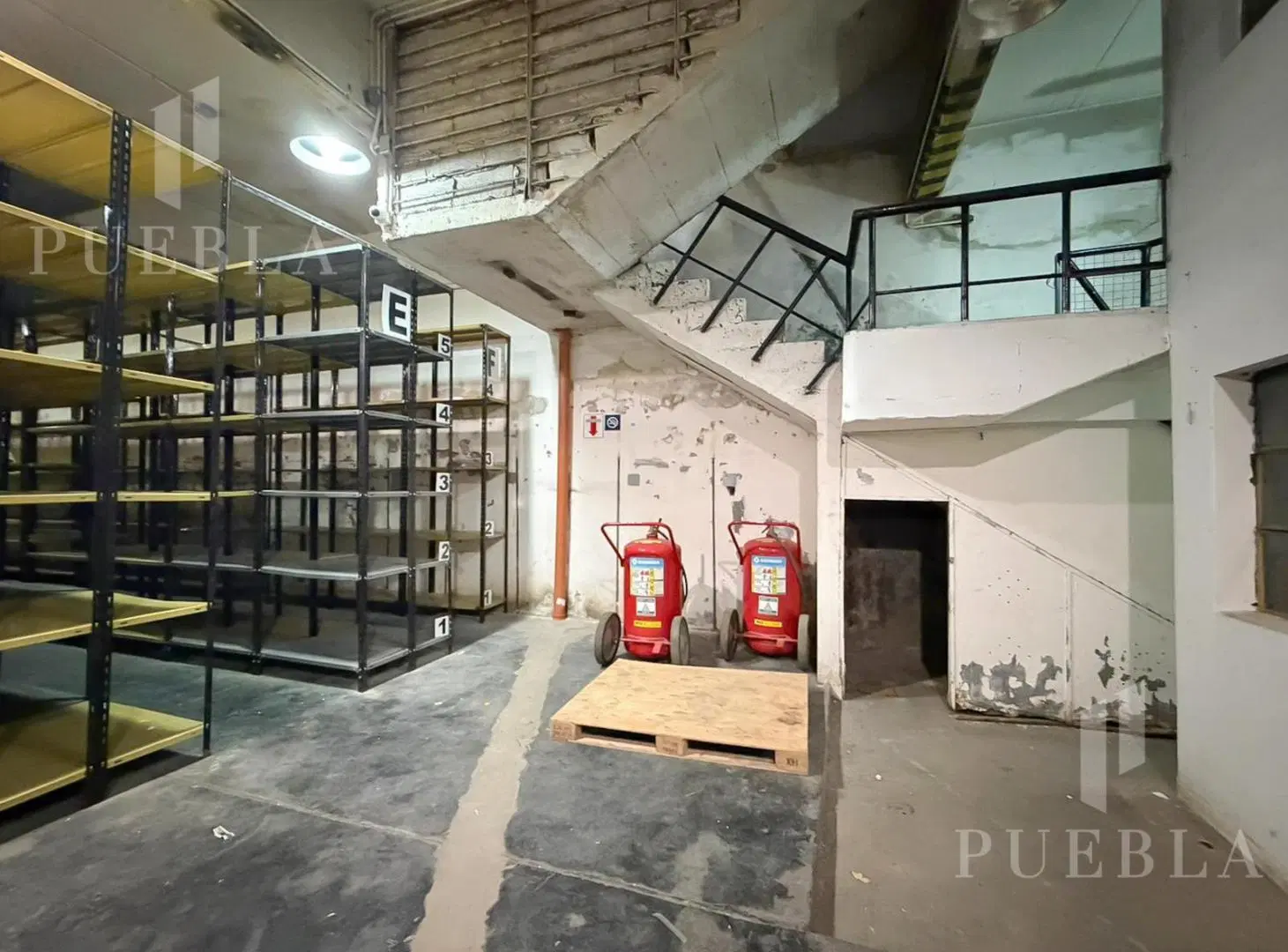 Venta Galpon Pompeya Con Montacargas Y Red De Incendios - 950 m² - Mixtura 1 4