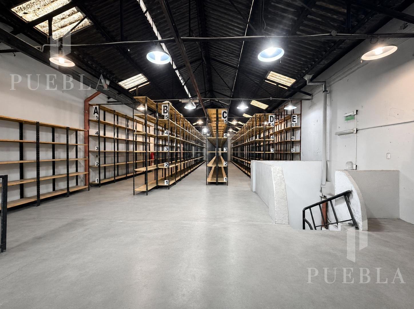 Venta Galpon Pompeya Con Montacargas Y Red De Incendios - 950 m² - Mixtura 1