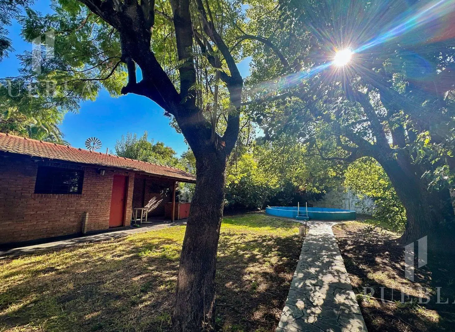 Casa en venta en ituzaingó con Piscina y Quincho. 4