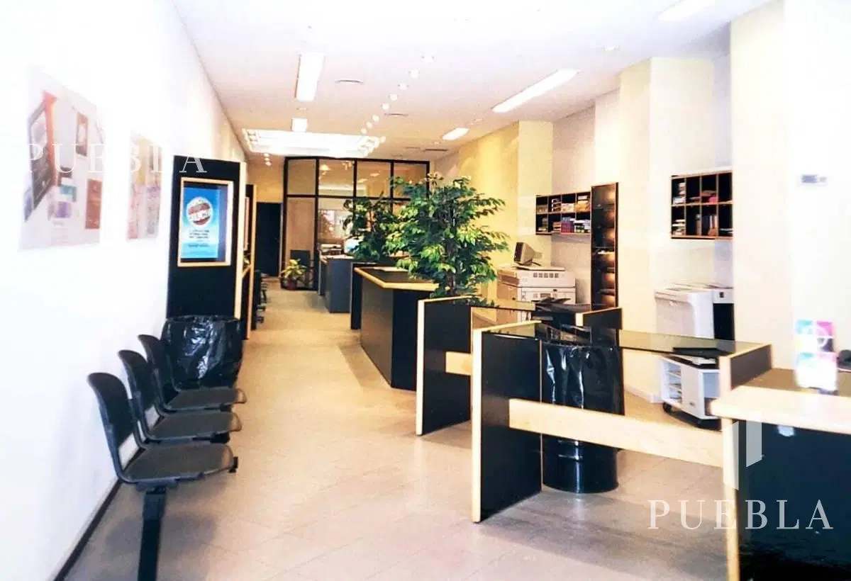 VENTA LOCAL COMERCIAL DE 216M2 EN DOS PLANTAS EN EL BARRIO DE SAN NICOLAS 5