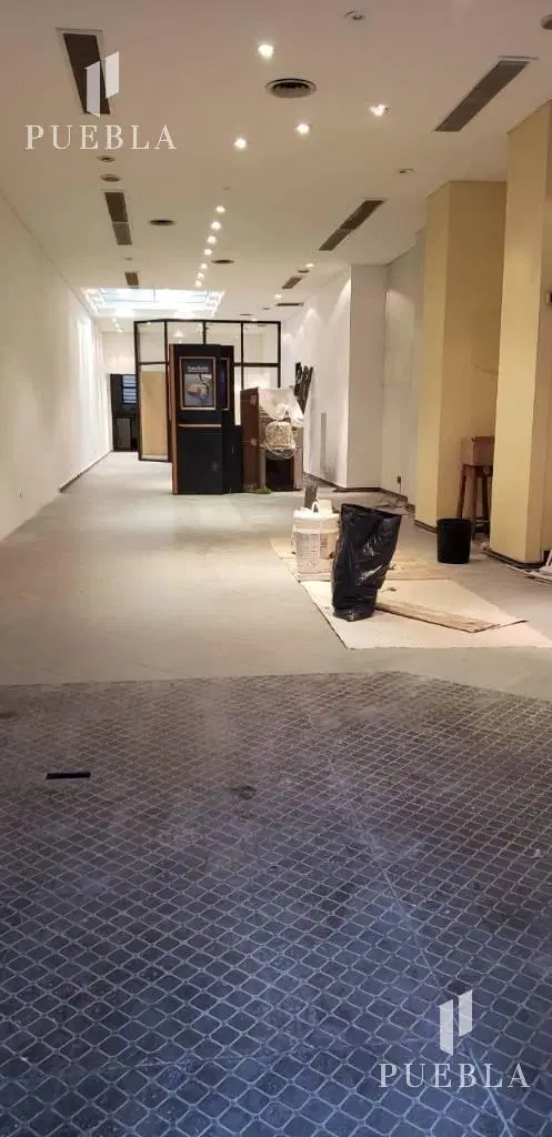 VENTA LOCAL COMERCIAL DE 216M2 EN DOS PLANTAS EN EL BARRIO DE SAN NICOLAS 4