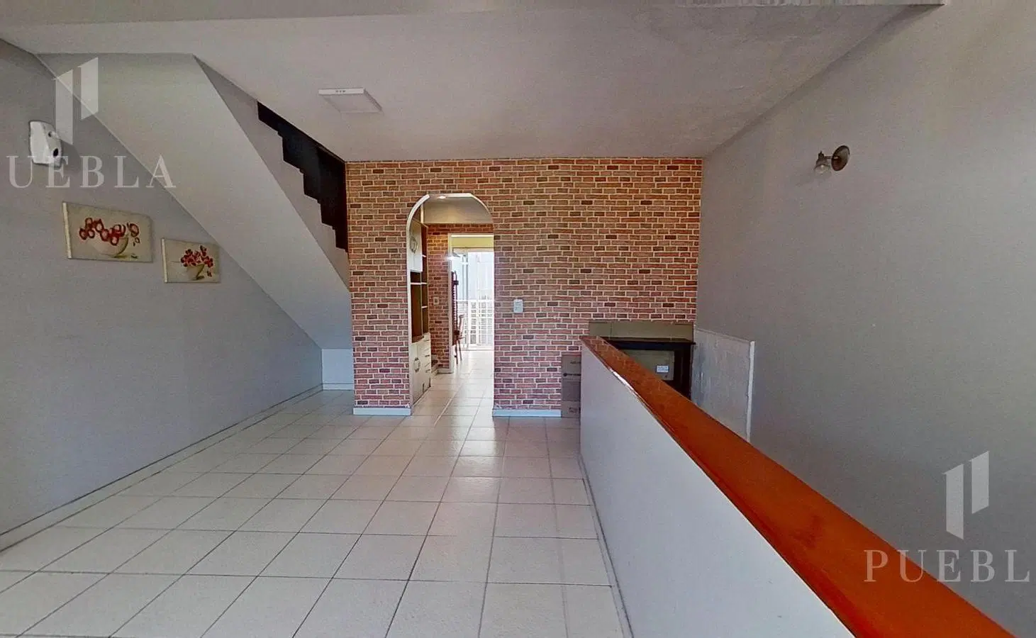VENTA CASA TIPO DÚPLEX DE 4 AMBIENTES EN MONTECASTRO CON JARDÍN Y DOS COCHERAS 5