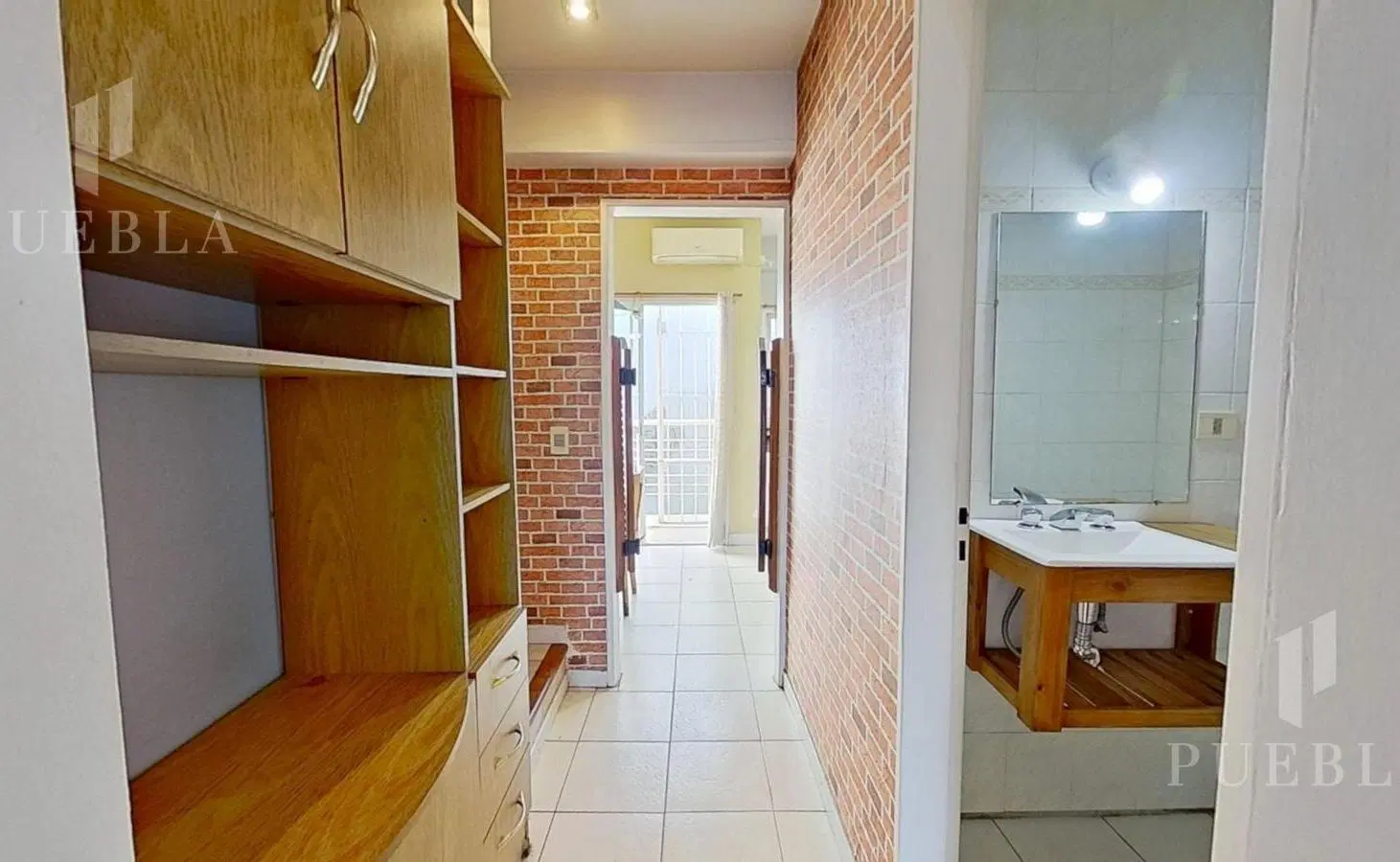 VENTA CASA TIPO DÚPLEX DE 4 AMBIENTES EN MONTECASTRO CON JARDÍN Y DOS COCHERAS- APTO CREDITO- 8