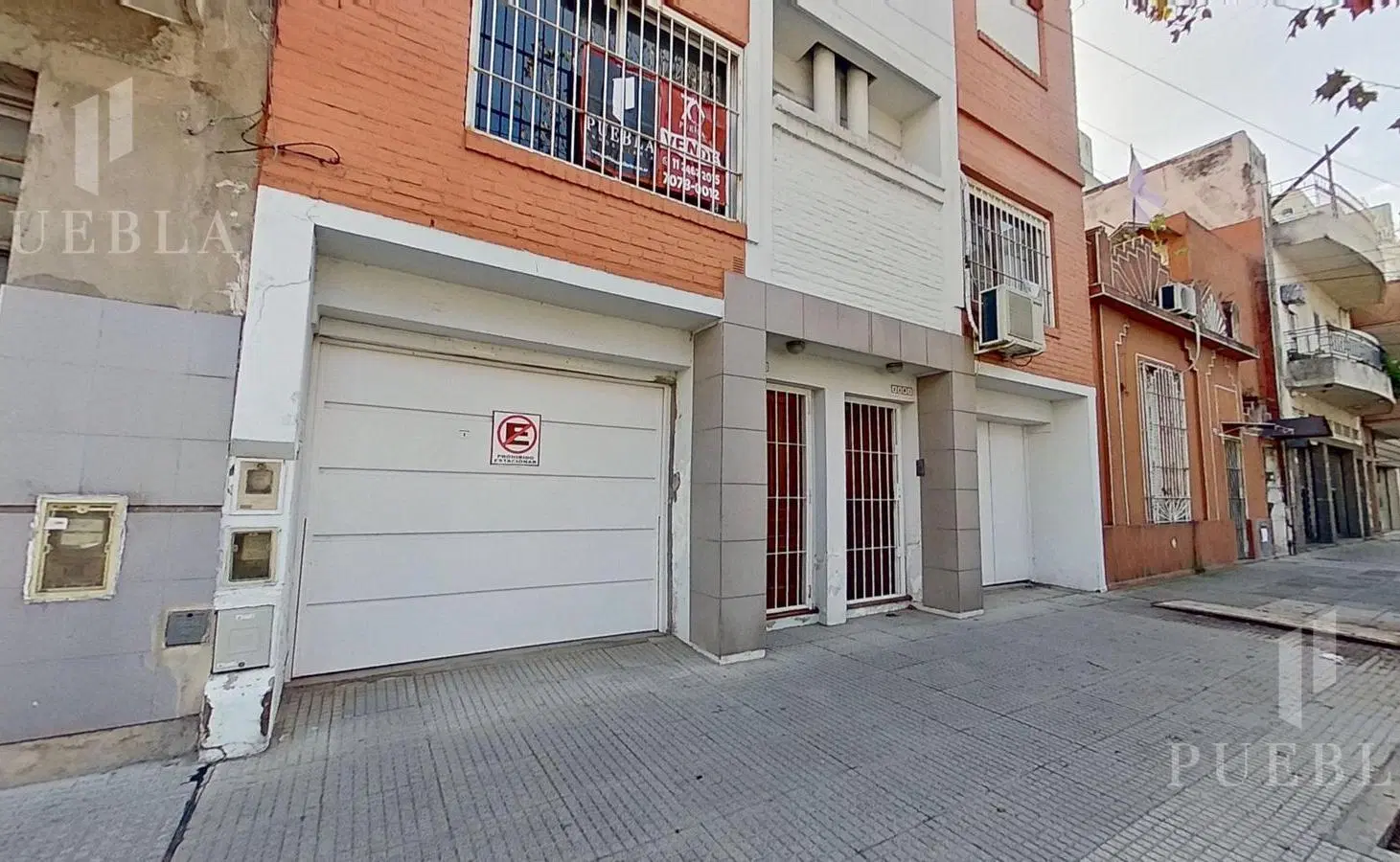 VENTA CASA TIPO DÚPLEX DE 4 AMBIENTES EN MONTECASTRO CON JARDÍN Y DOS COCHERAS 4