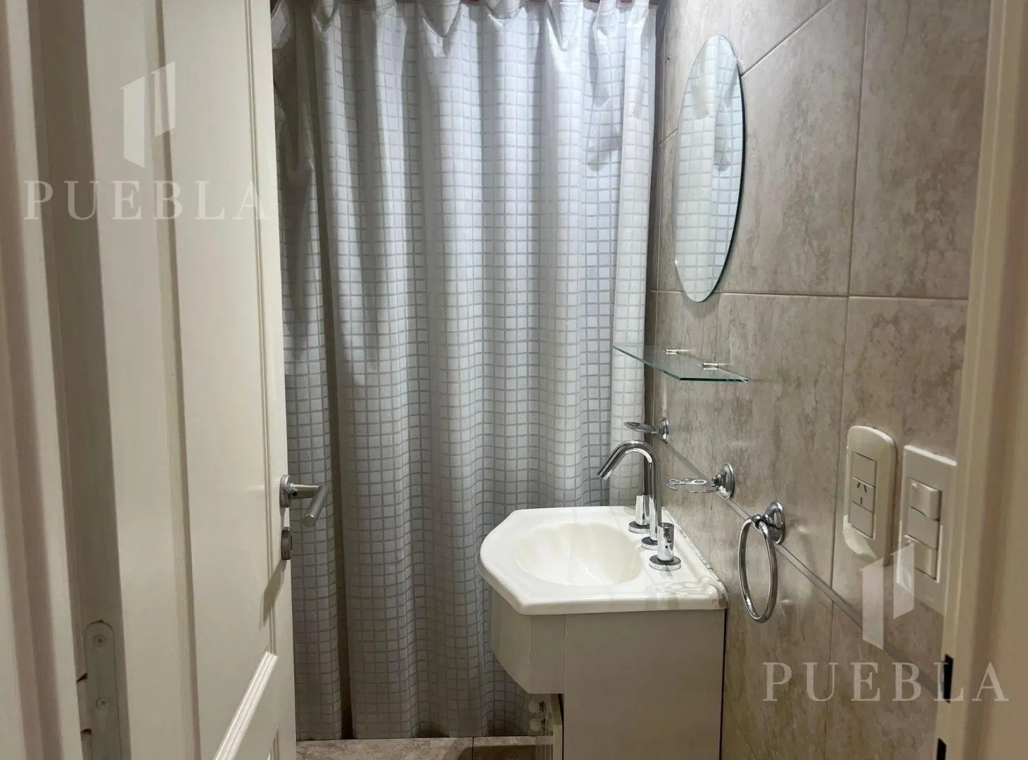 VENTA DEPTO 2 AMBIENTES AL FRENTE CON COCHERA - LOMAS DE ZAMORA 4