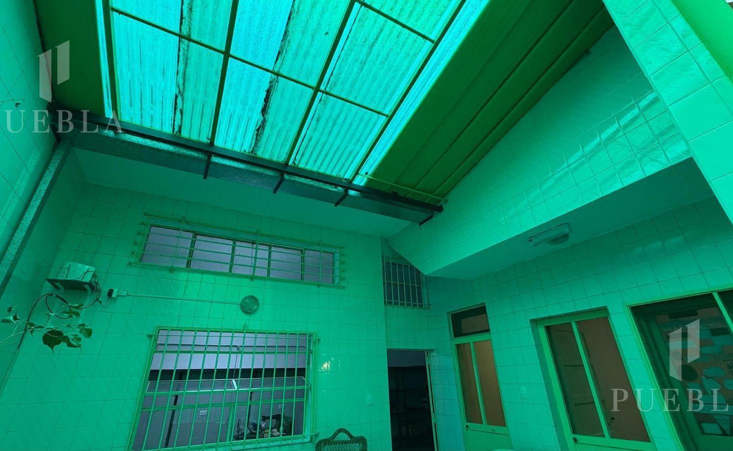 Foto de Taller / depósito con oficinas y vivienda, patio y terraza propia, imagen 1