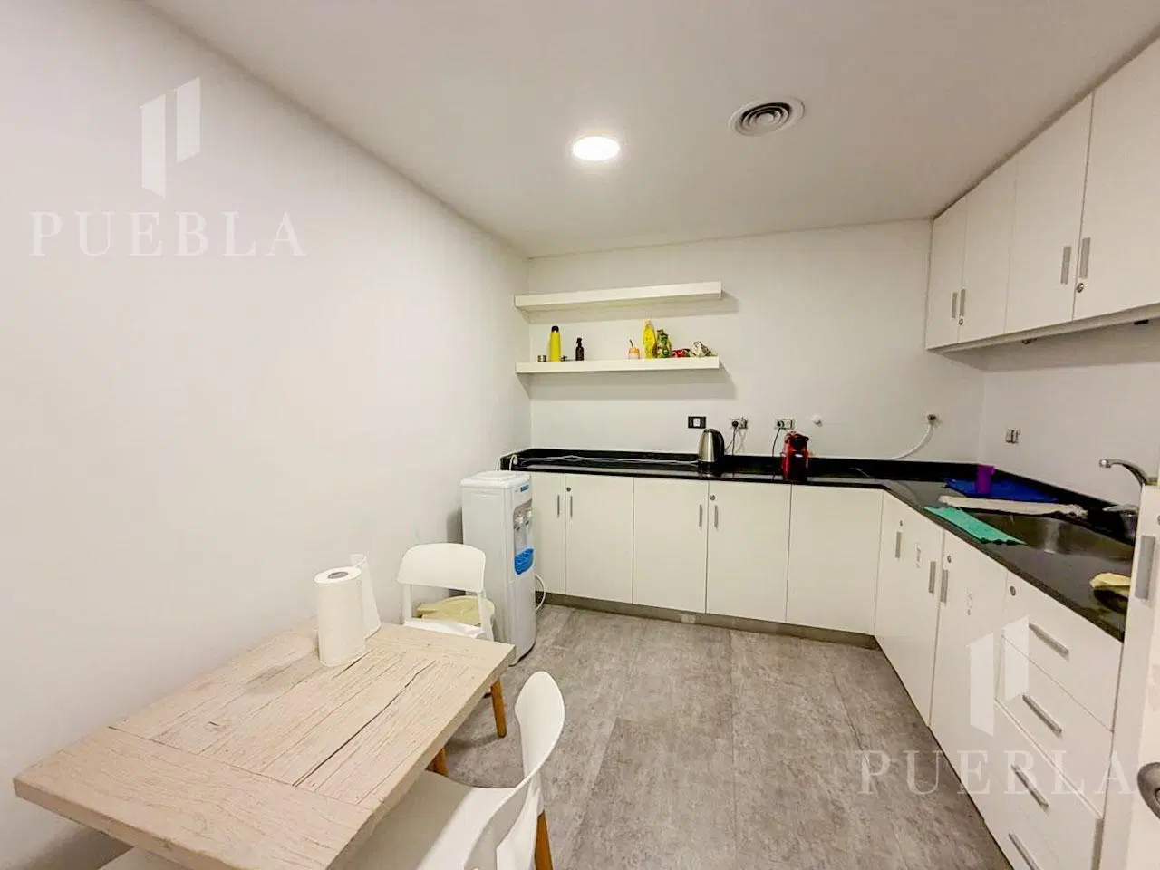 Venta de Oficina Premium con Renta en Edificio Santa Catalina – 275 m² – Retiro / Catalinas. 4