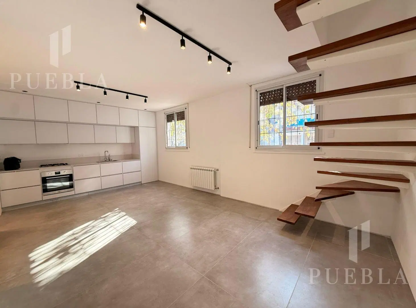 VENTA PH DE 3 AMBIENTES EN VILLA URQUIZA CON TERRAZA Y PARRILLA 100% RECICLADO 2