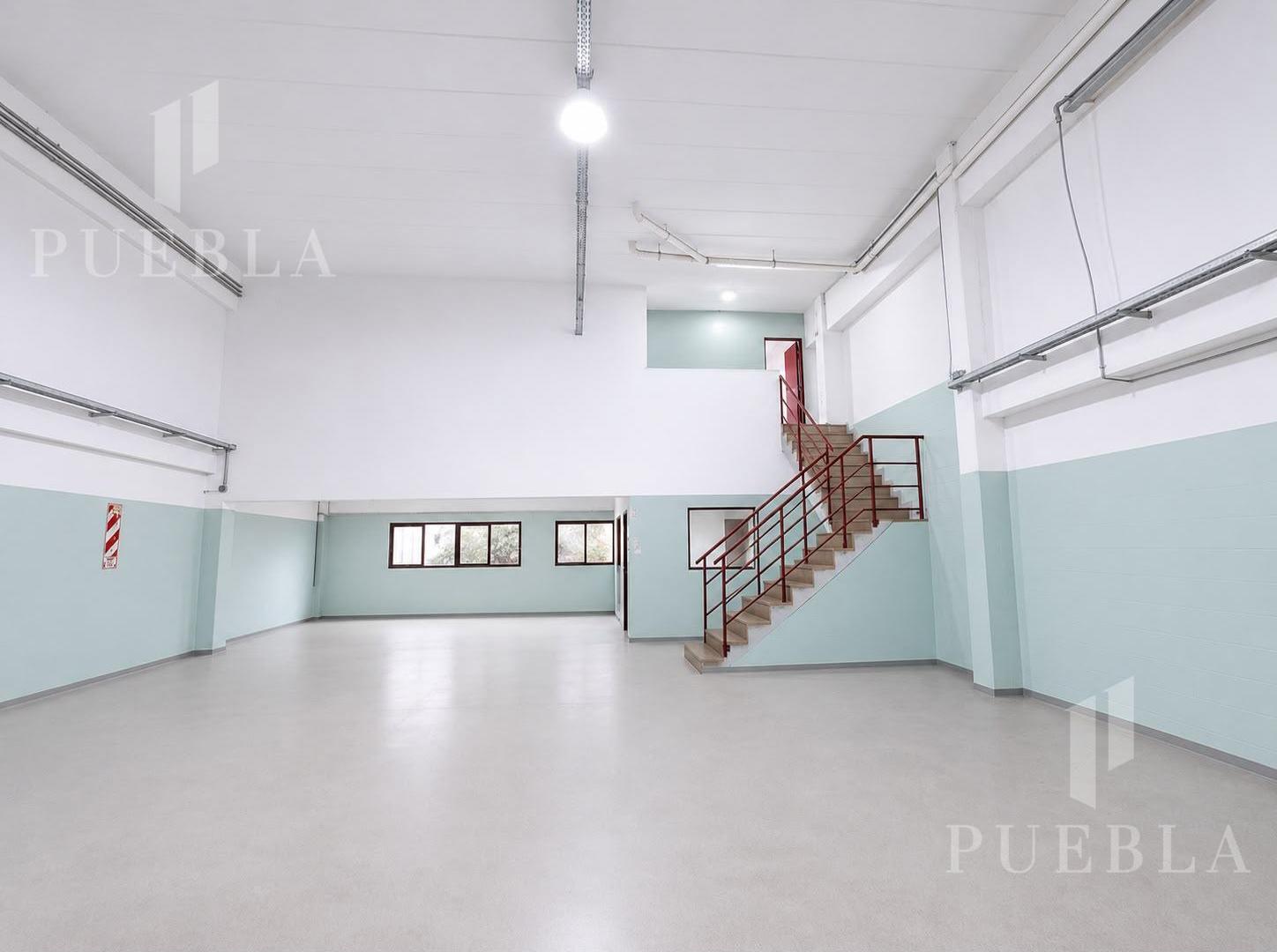 Foto de Deposito en alquiler - Parque Patricios, imagen 1