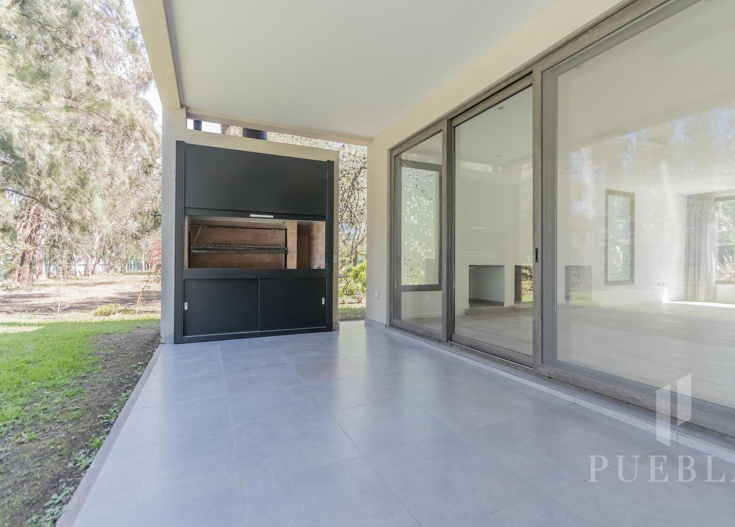 Foto de CASA EN VENTA EN SAINT THOMAS OESTE 6 AMBIENTES, imagen 1