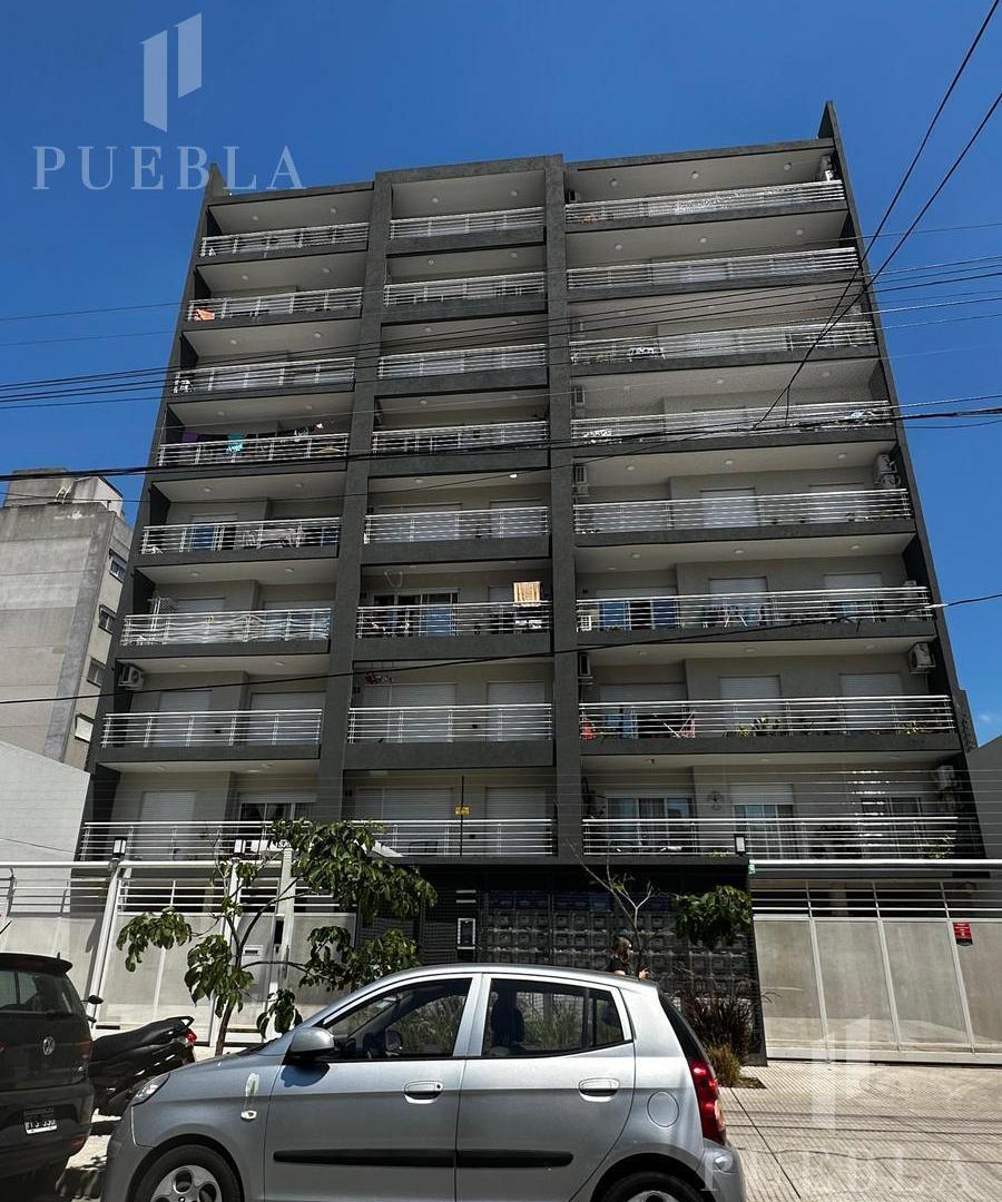 Foto de Departamento 2 ambientes con cochera en venta en Moron, imagen 5