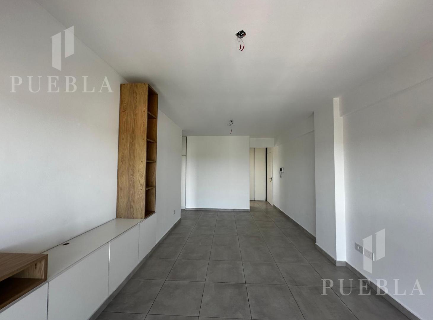 Foto de Departamento 2 ambientes con cochera en venta en Moron, imagen 1