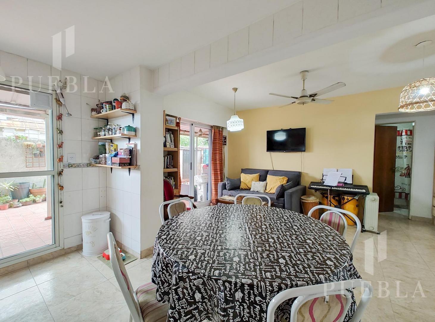 Foto de VENTA DEPARTAMENTO DOS AMBIENTES CON GRAN PATIO, PARRILLA Y COCHERA., imagen 4