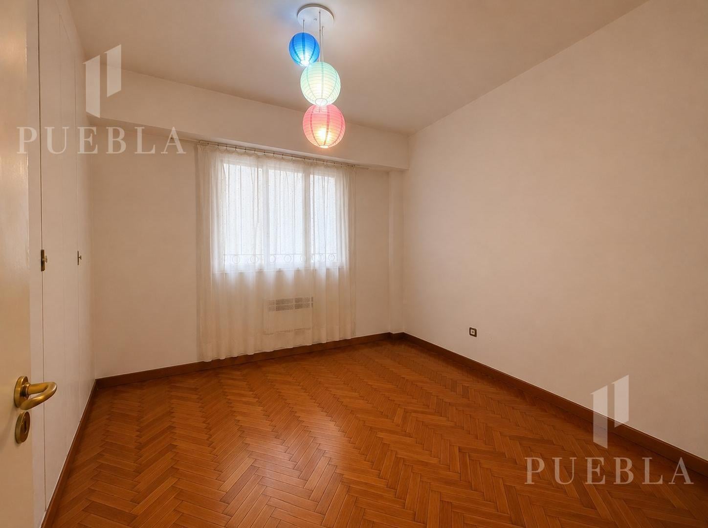 Foto de VENTA SEMIPISO DE 3 AMBIENTES MAS DEPENDENCIA EN AVELLANEDA CON COCHERA, imagen 5