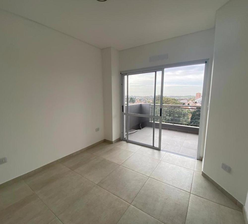 Foto de Departamento de 2 Ambientes con Cochera en Bernal Centro, imagen 5