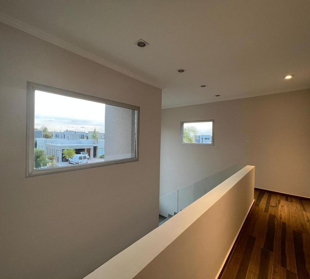 Casa en Venta en Barrio Las Golondrinas. 1