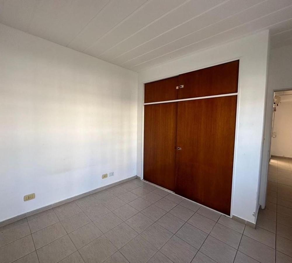 Departamento de 3 Ambientes con Cochera en Quilmes Centro 2