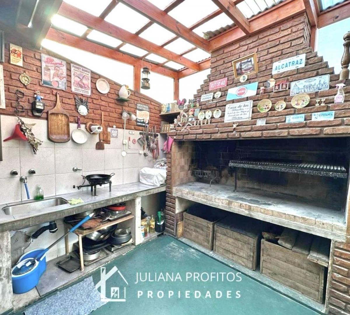 Foto de Casa para dos familias y galpon en planta baja Quilmes Oeste, imagen 5