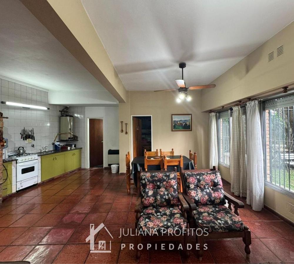 Hermosa Casa en Venta 4 Ambientes en Florencio Varela 5