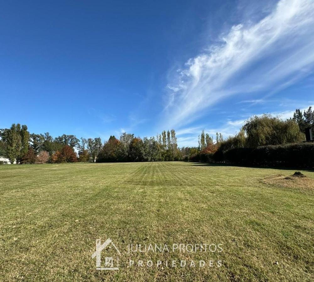 Gran lote interno en venta Campos de Roca l