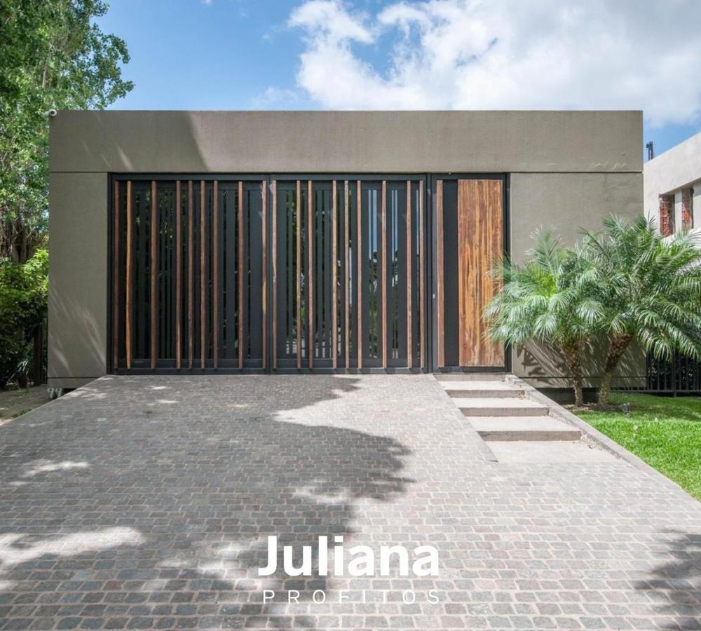 Casa 5 Ambientes en Venta - Barrio Privado Dorrego