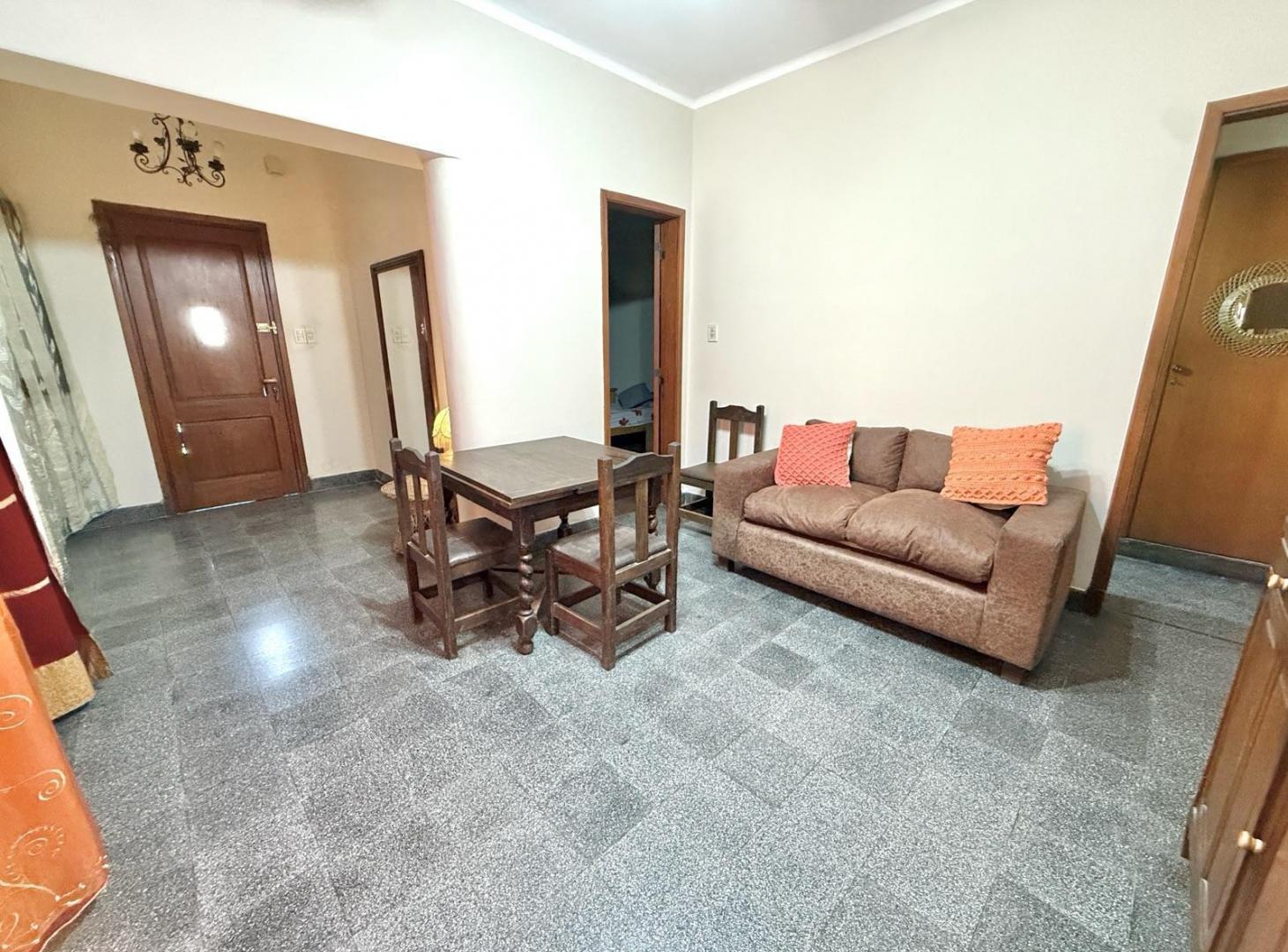 Casa en Venta de 3 Ambientes en Quilmes Oeste Centro