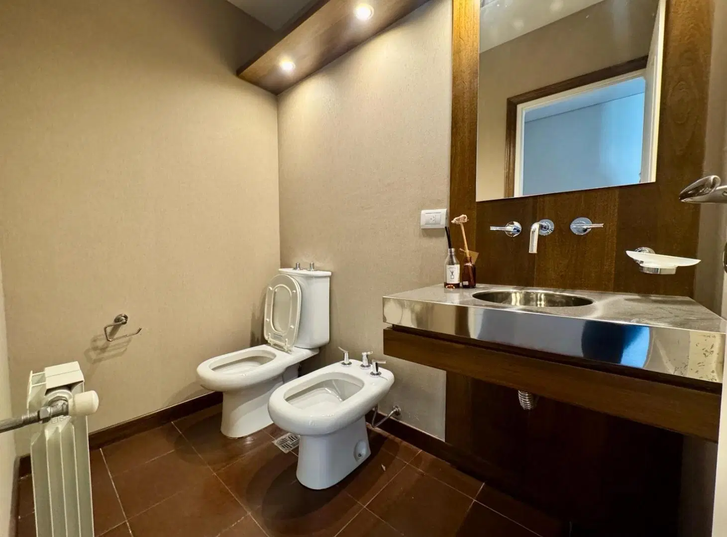 Departamento cuatro ambientes con cochera en alquiler - Quilmes centro 3