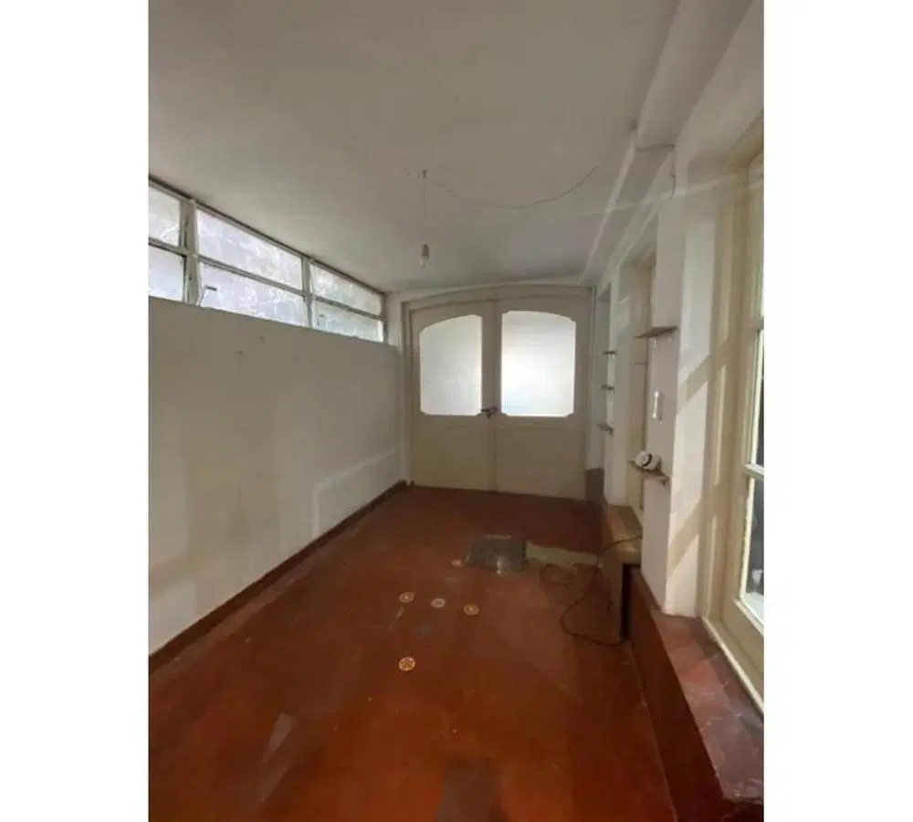 Casa en Alquiler de 6 Ambientes en Bernal Centro 1
