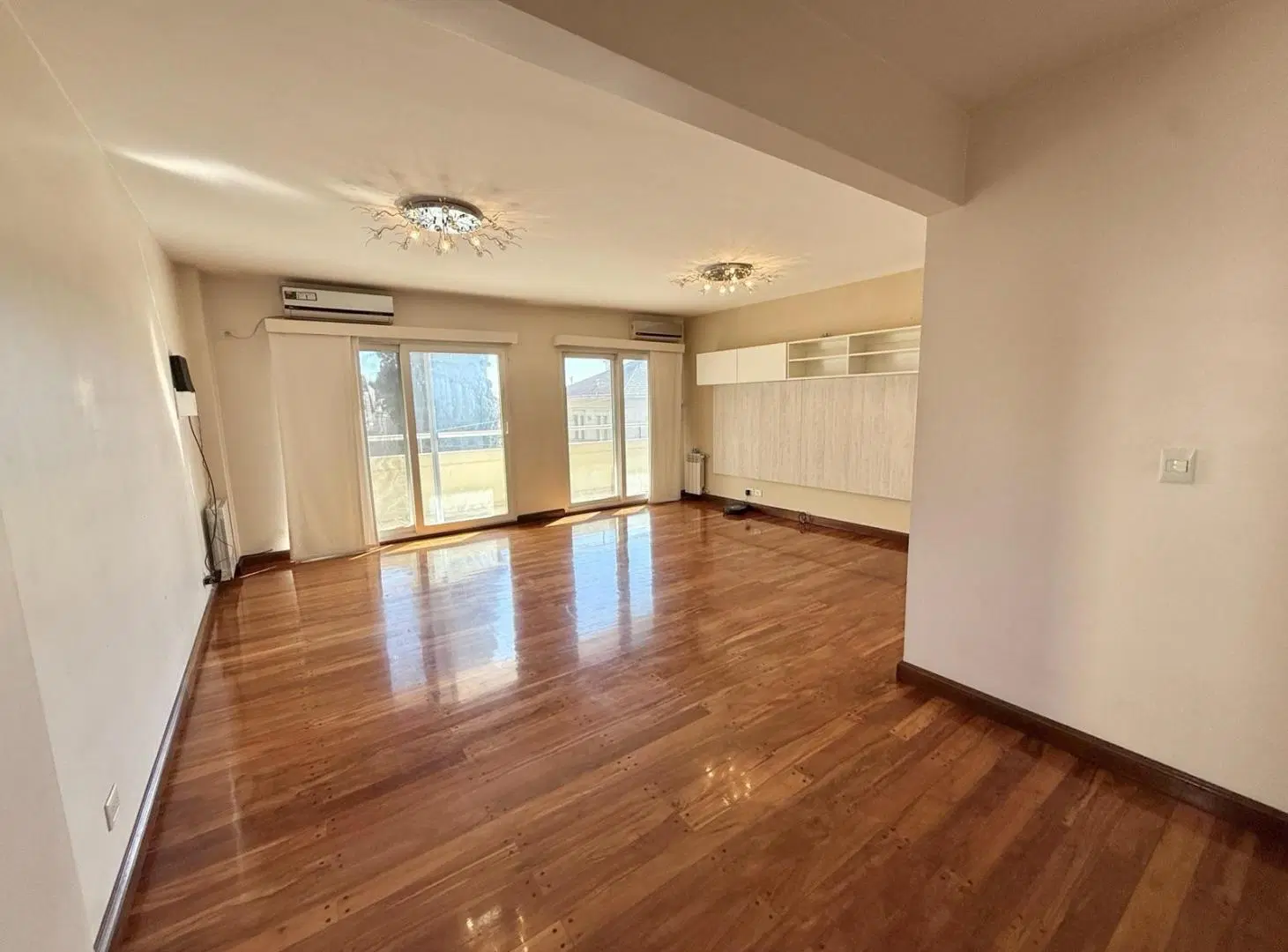 Departamento Piso 4 Ambientes en Venta con Cochera Quilmes Centro 5