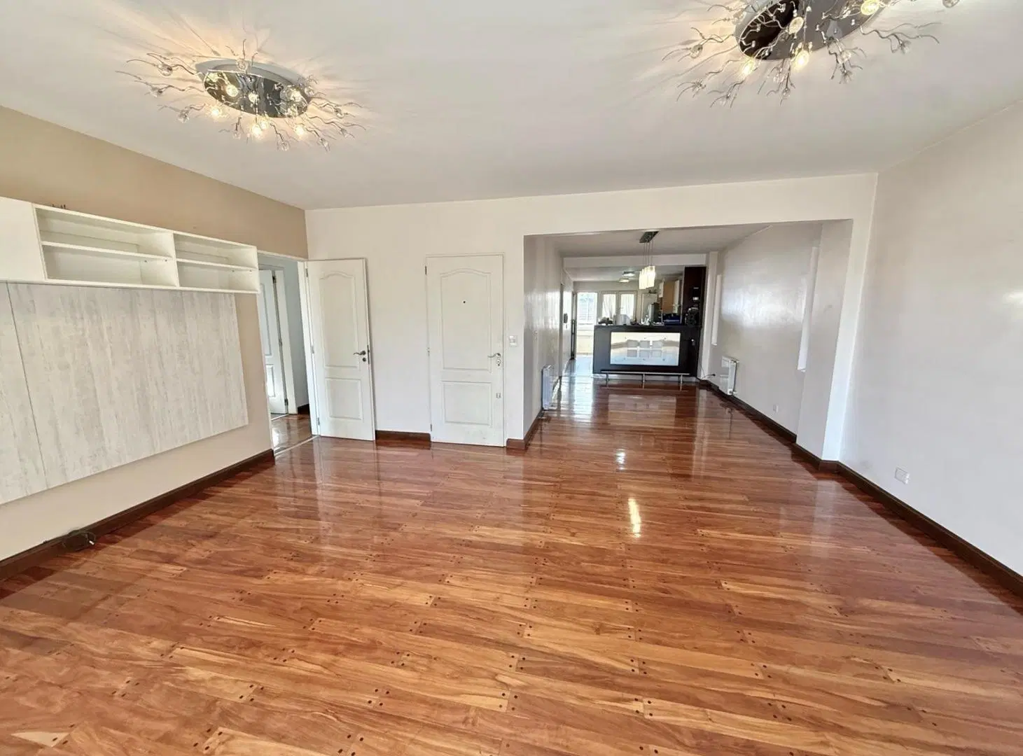Departamento Piso 4 Ambientes en Venta con Cochera Quilmes Centro 2