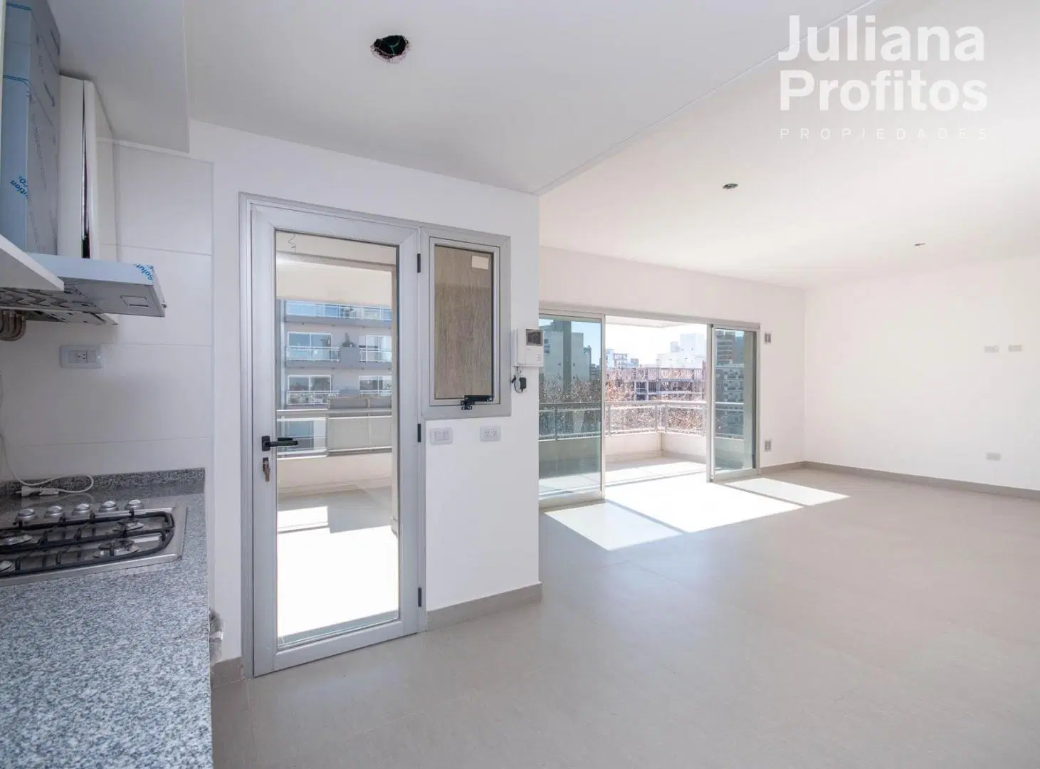 Departamento 3 (tres) Ambientes en Venta – Piso Completo 110m2  con Cochera – Quilmes Centro 3