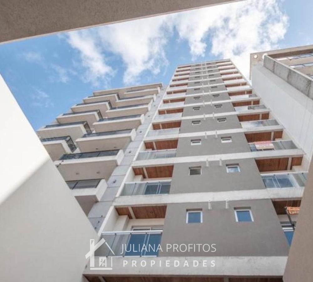 Foto de Departamento de 2 Ambientes con Cochera en Bernal Centro, imagen 4
