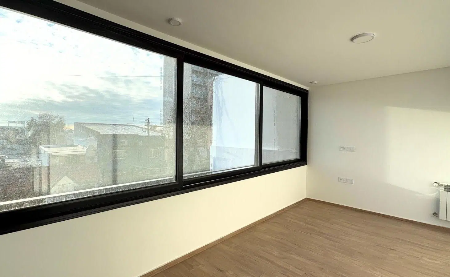Departamento cuatro ambientes con cochera en venta - Quilmes centro 5