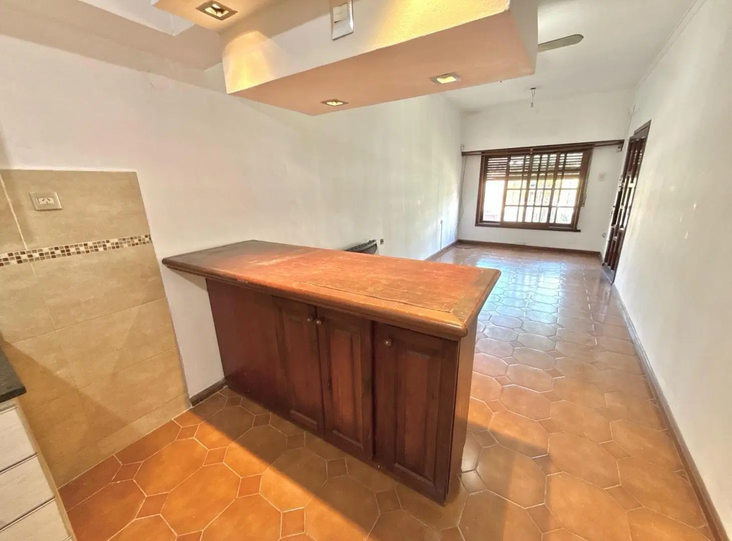 Casa PH en Alquiler de 3 Ambientes en Bernal Oeste 2