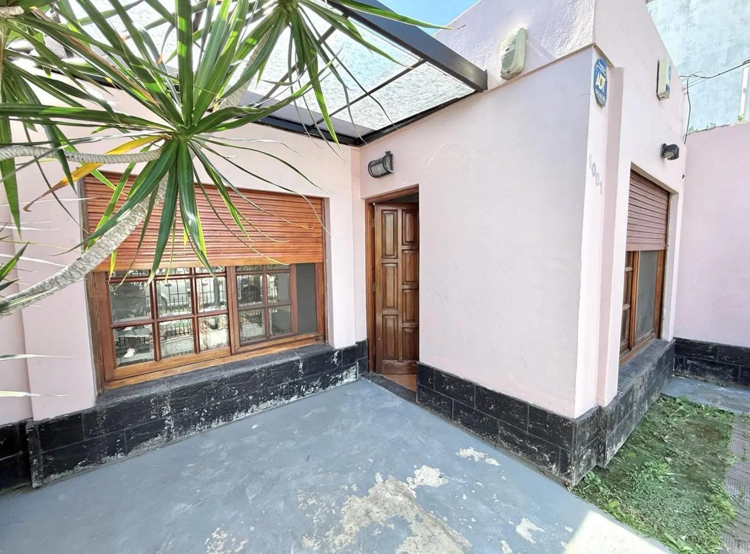 Casa PH en Alquiler de 3 Ambientes en Bernal Oeste 5