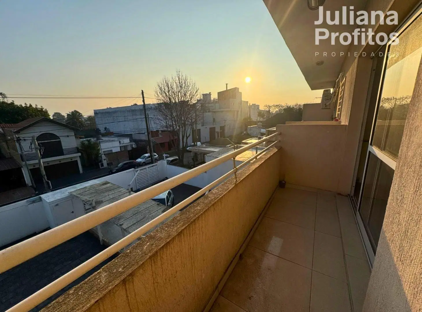 Departamento en venta - Tres ambientes con cochera y terraza privada - Quilmes. 4