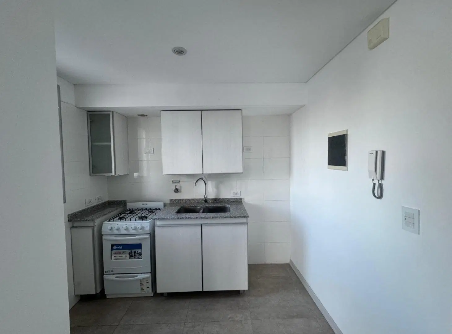 Departamento monoambiente con cochera en Venta - Quilmes Centro 2