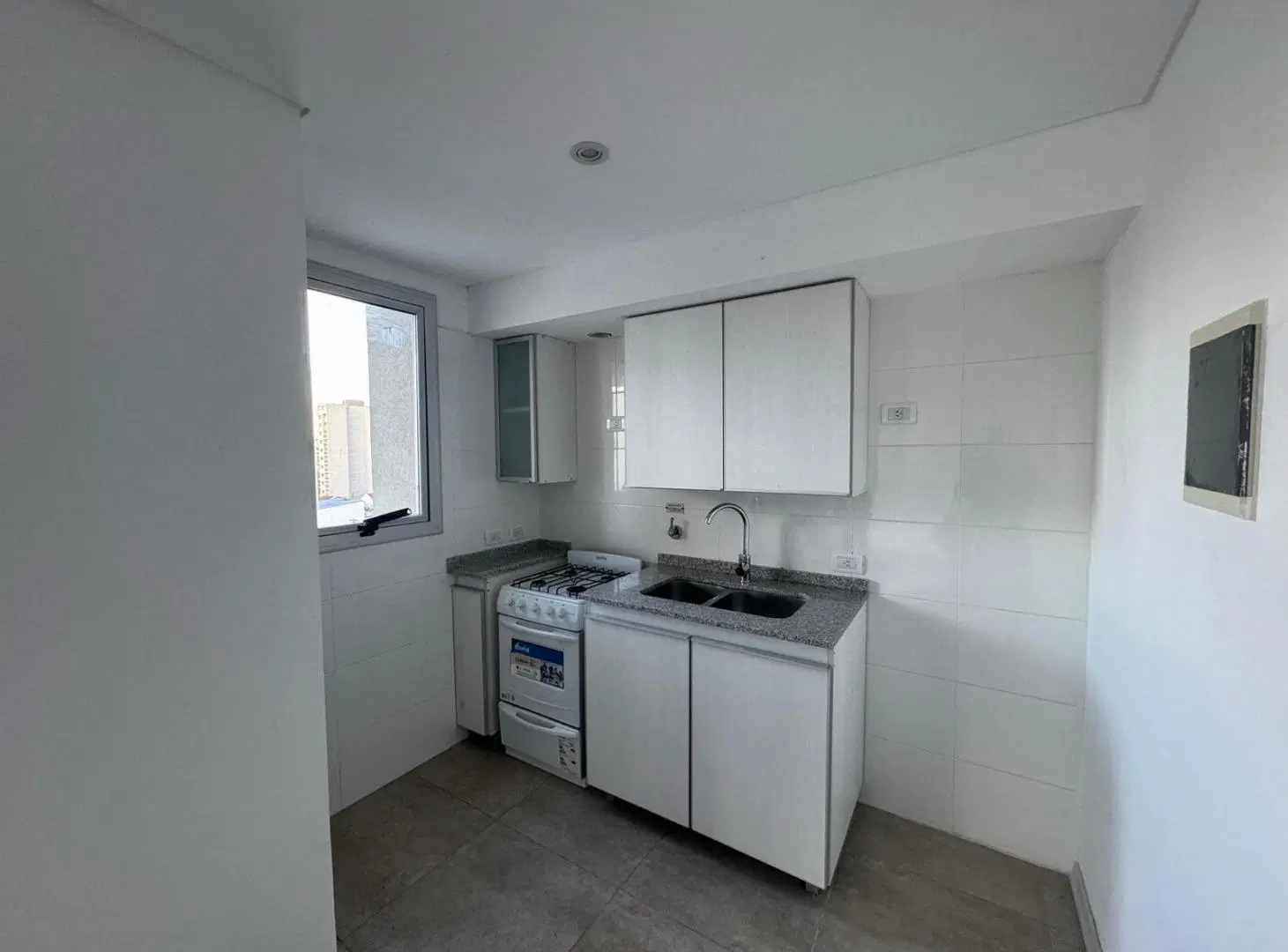 Departamento monoambiente con cochera en Venta - Quilmes Centro 5