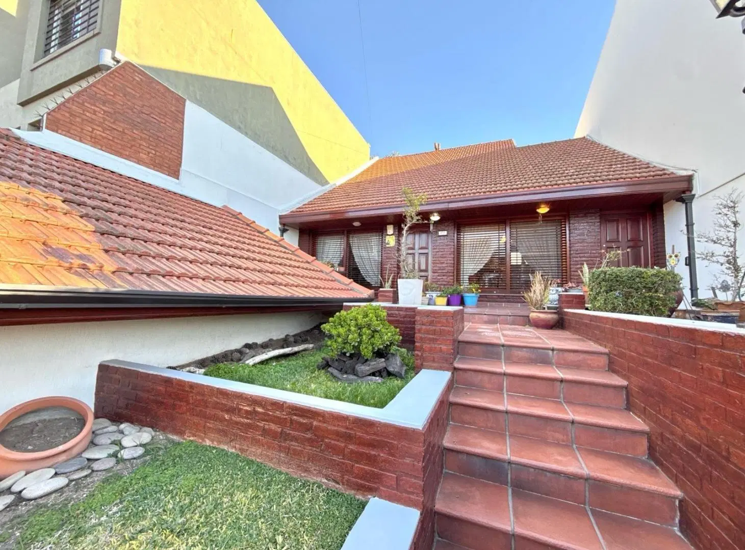 Casa en Venta de 6 Ambientes en Quilmes Centro 4