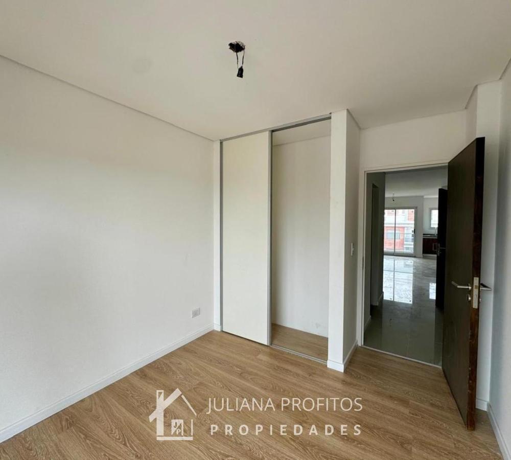 Foto de Departamento de 2 Ambientes Plaza Conesa Opcional Cochera, imagen 2