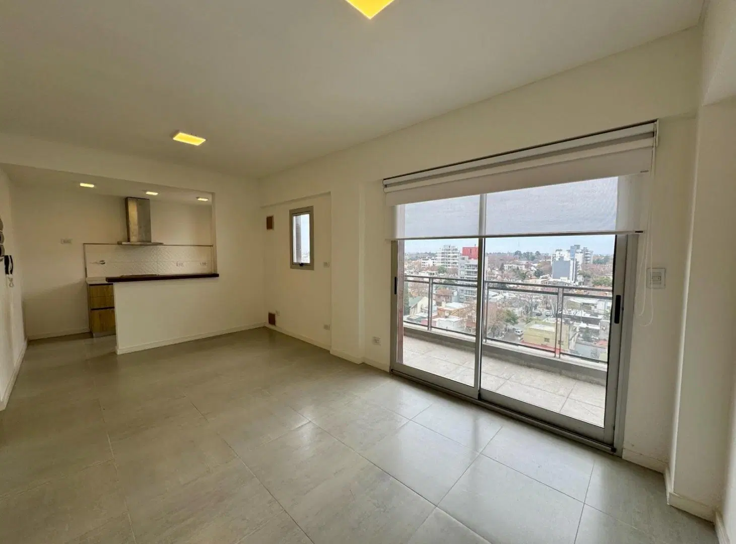 Departamento dos ambientes con cochera a estrenar en alquiler - Quilmes centro 5