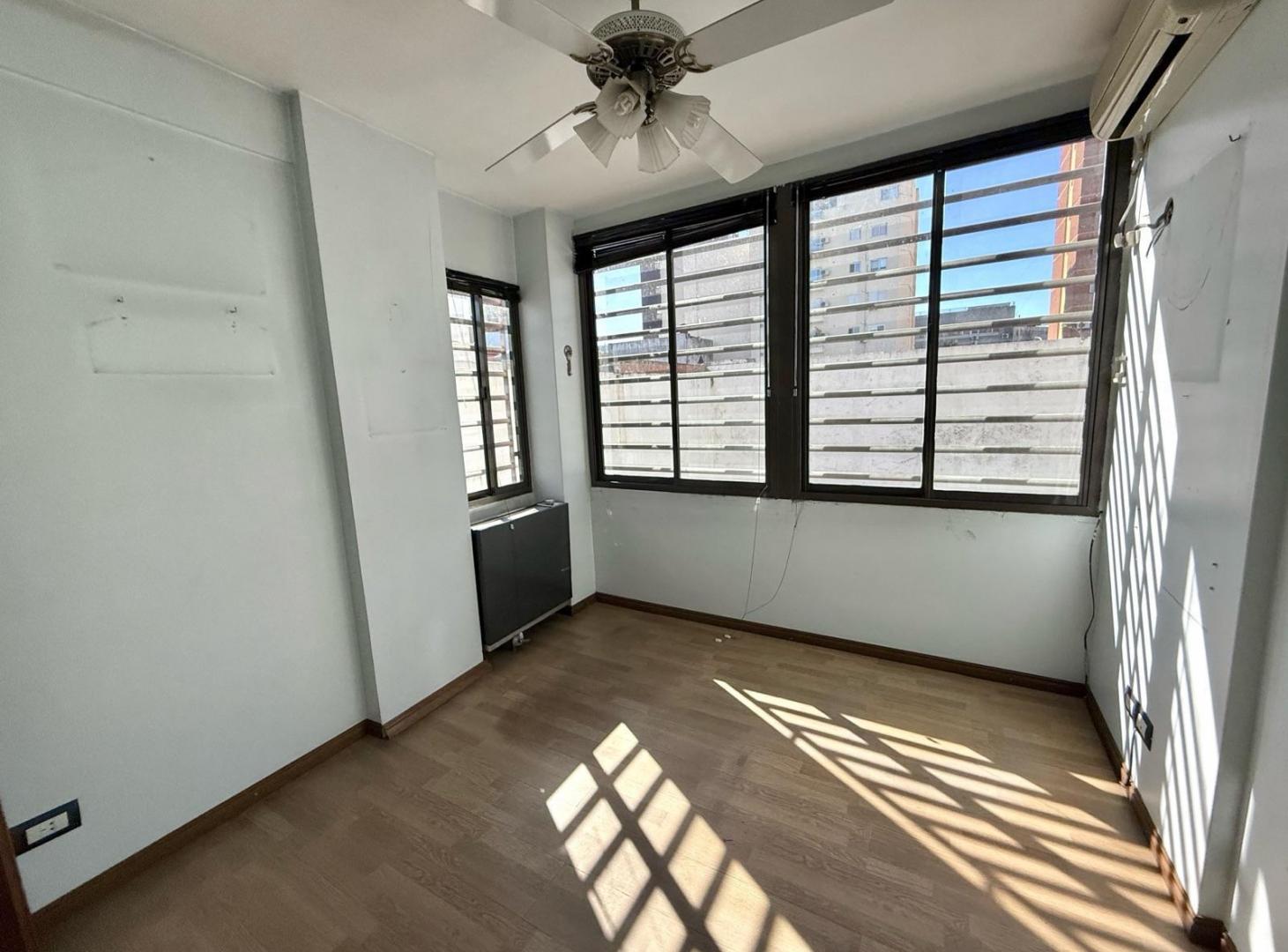 Foto de Departamento en Venta de 3 Ambientes en Quilmes Centro, imagen 2