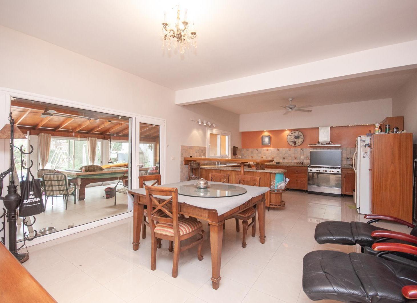 Foto de Casa en Venta de 4 Ambientes En Quilmes Centro, imagen 1