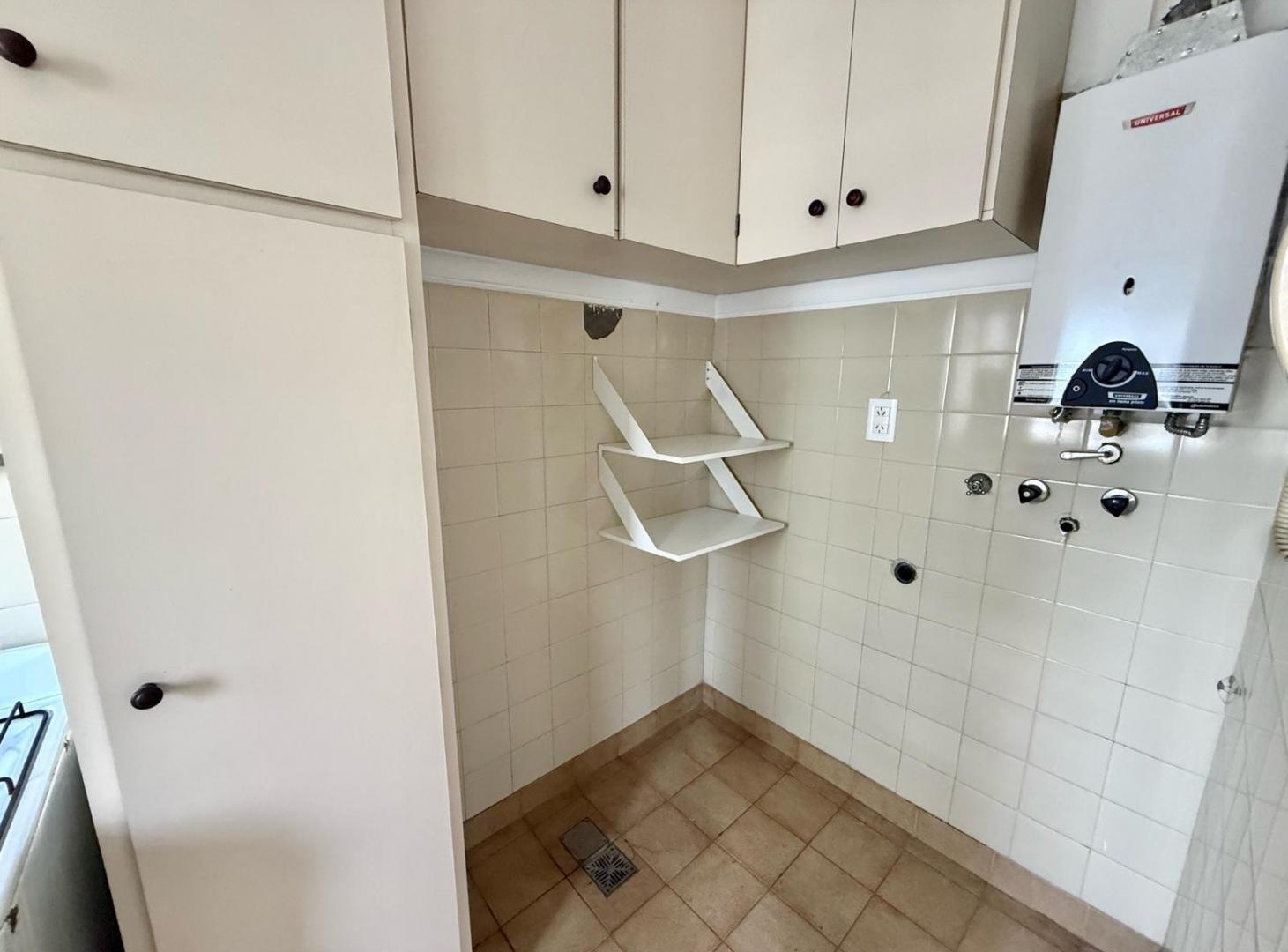 Foto de Departamento en Alquiler de 2 Ambientes con Cochera en Quilmes Centro, imagen 4