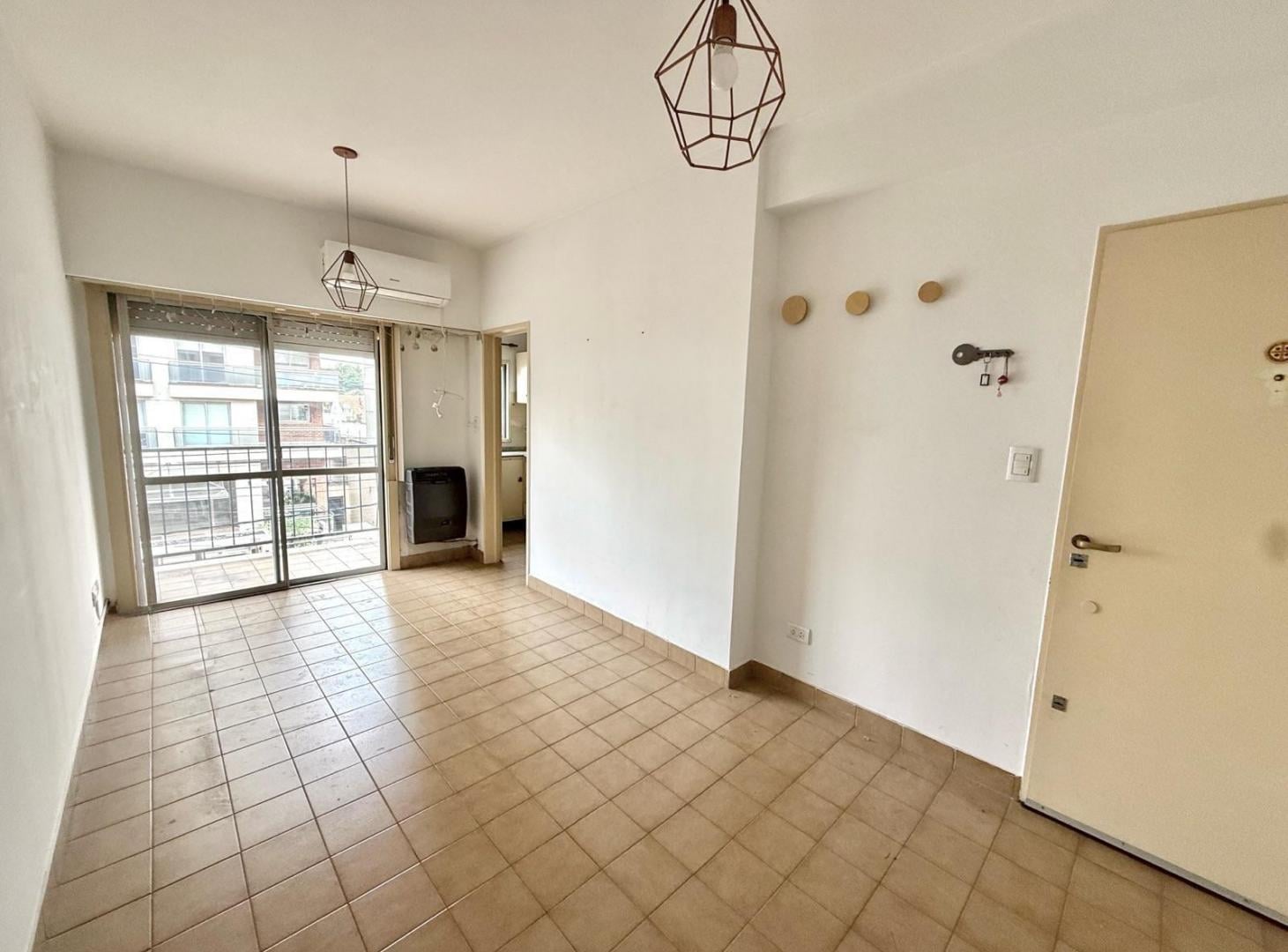 Foto de Departamento en Alquiler de 2 Ambientes con Cochera en Quilmes Centro, imagen 5