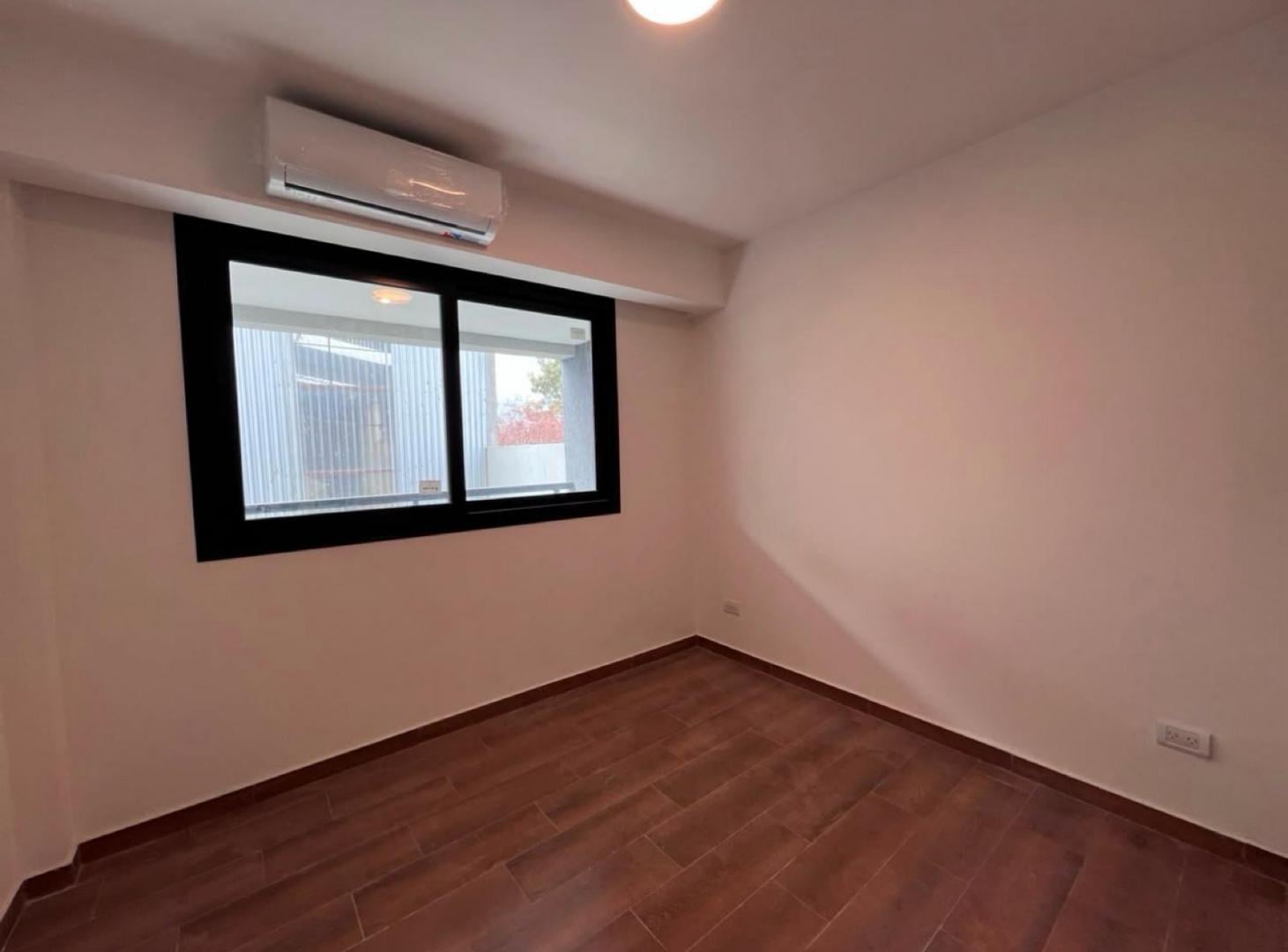 Foto de Departamento tres ambientes a estrenar en alquiler - Quilmes, Ezpeleta, imagen 1