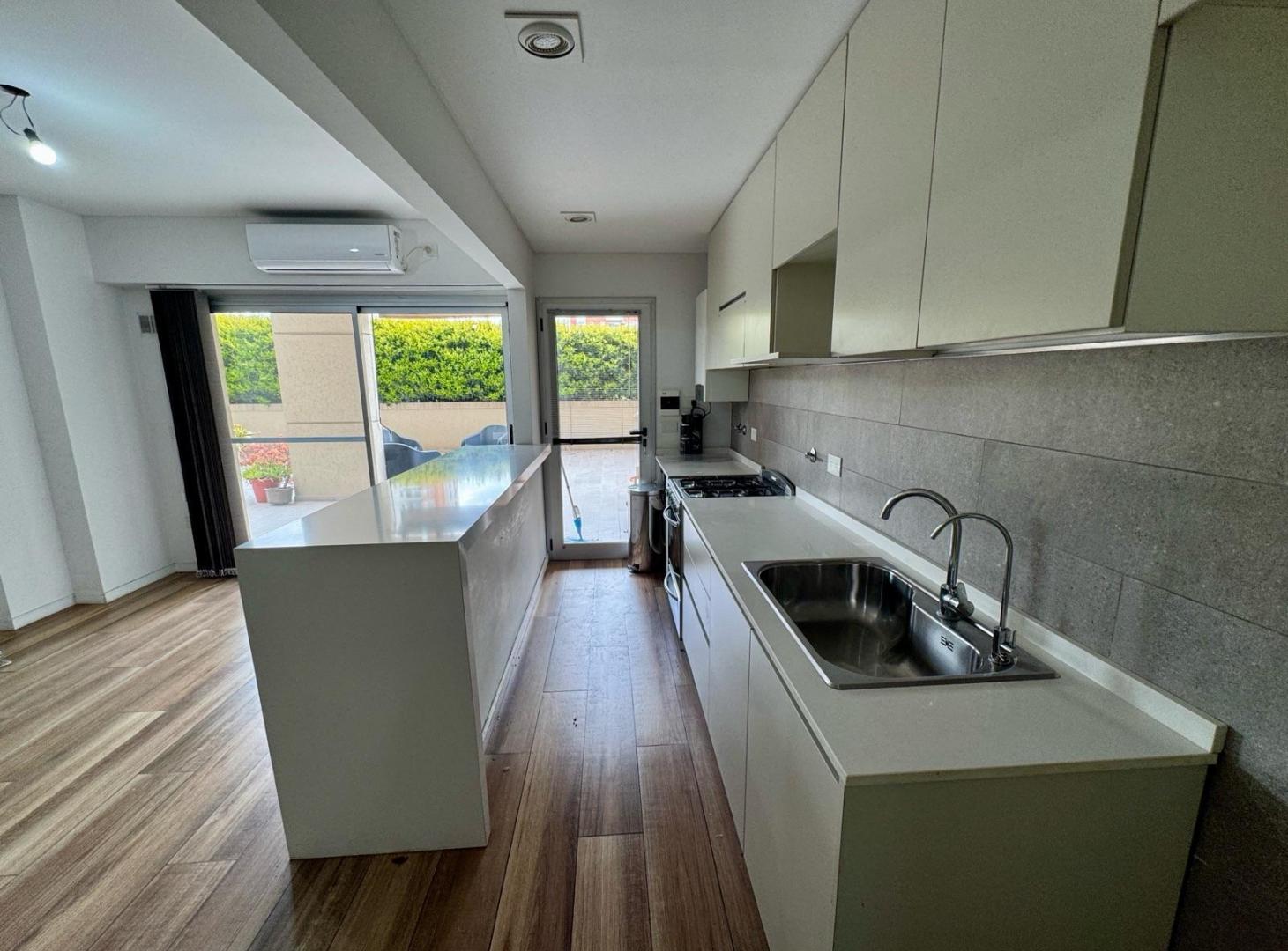 Foto de Departamento tres ambientes con cochera en venta - Klover plaza, imagen 1